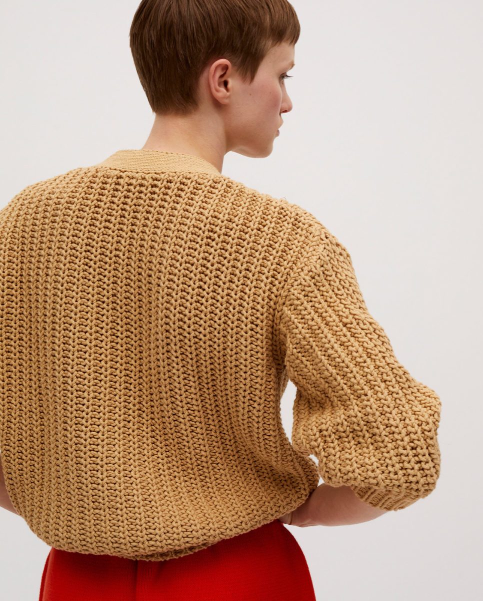 cardigan-woman-no18-mini-clay-pot-5